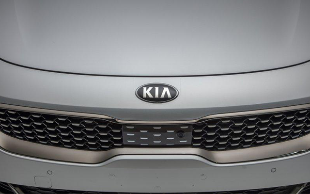 Kia  2018- 2019 Stinger Hood Applique - Clear Film J5H24AK000