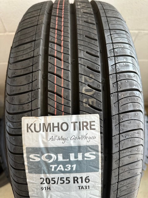 Kumho Solus TA31 Tire  2166333